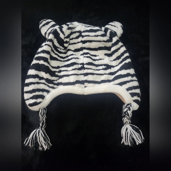 Gymboree - NWOT -Zebra Face Tobogan - Size 5-7 - Picture 2 of 3